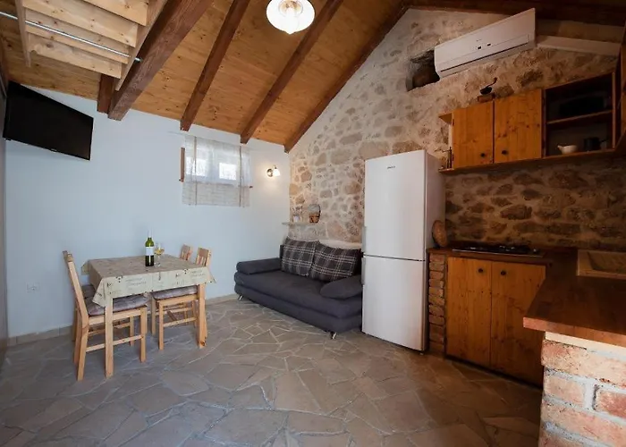 Petra Apartman Razanac